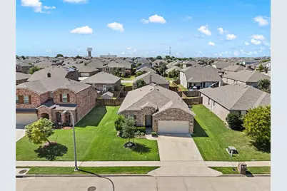 537 Running Water Trail, Fort Worth, TX 76131 - Photo 2