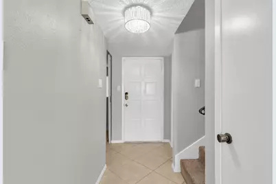 2106 Westkendal Lane, Arlington, TX 76015 - Photo 4