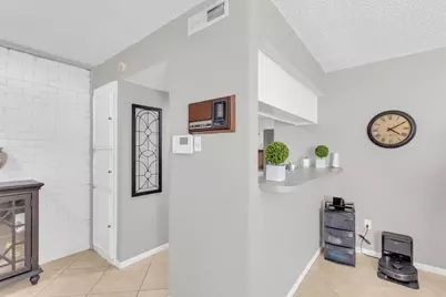 2106 Westkendal Lane, Arlington, TX 76015 - Photo 10