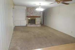 820 Walnut St, Ranger, TX 76470 - Photo 8