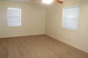 820 Walnut St, Ranger, TX 76470 - Photo 14