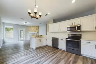 417 Indian Trail Rd, Roanoke, TX 76262 - Photo 6