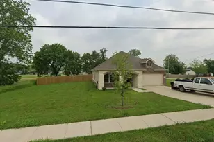 3104 Gillespie St, Greenville, TX 75401 - Photo 1