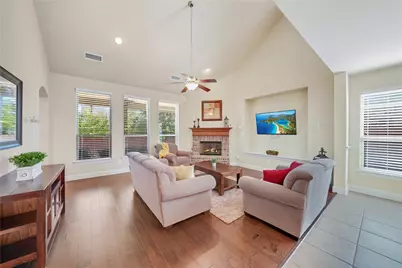14520 Seventeen Lakes Boulevard, Fort Worth, TX 76262 - Photo 2