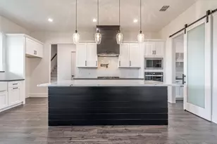 536 Helena Dr, Granbury, TX 76048 - Photo 14