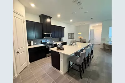 1207 Birds Fort Trail, Arlington, TX 76005 - Photo 4