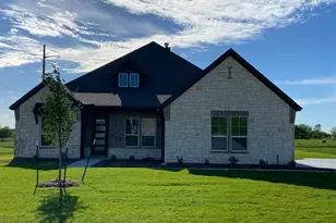 118 Hillview Trl, Decatur, TX 76234 - Photo 1