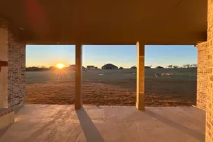 810 Valley Ridge Rd, Van Alstyne, TX 75495 - Photo 12