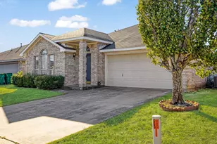 713 Azalea Ln, Cedar Hill, TX 75104 - Photo 4