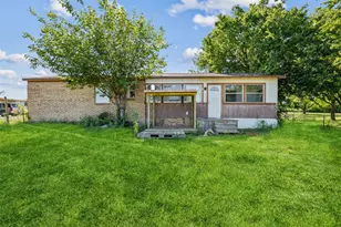 9242 Green Springs Cir, Sanger, TX 76266 - Photo 30