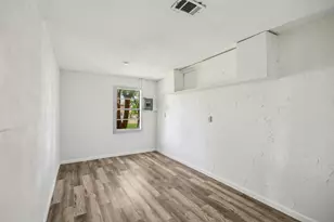 9242 Green Springs Cir, Sanger, TX 76266 - Photo 16