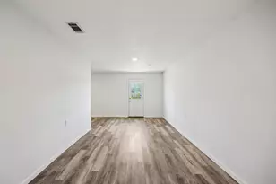 9242 Green Springs Cir, Sanger, TX 76266 - Photo 14