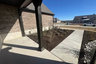 808 Valley Ridge Rd, Van Alstyne, TX 75495 - Photo 4