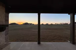 808 Valley Ridge Rd, Van Alstyne, TX 75495 - Photo 16