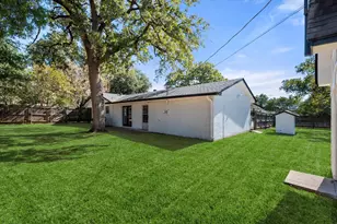 1812 Hilltop Ln, Pantego, TX 76013 - Photo 36