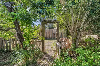 5601 Woodcastle Street, Waco, TX 76710 - Photo 30