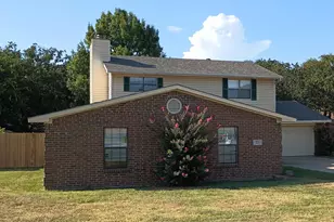 221 Addison St, Lake Dallas, TX 75065 - Photo 1