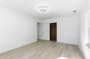 3229 Meadow Oaks Dr, Haltom City, TX 76117 - Photo 16