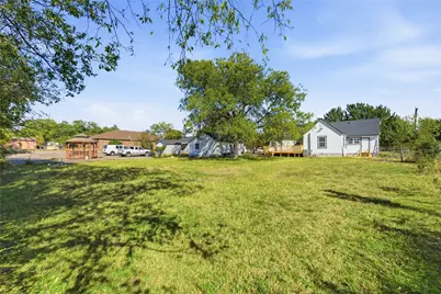 3229 Meadow Oaks Drive, Haltom City, TX 76117 - Photo 28