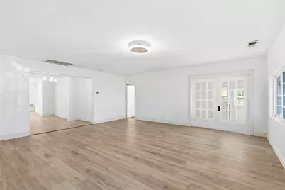 3229 Meadow Oaks Drive, Haltom City, TX 76117 - Photo 6