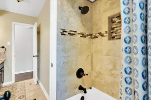 105 Buffalo Creek Cir, Waxahachie, TX 75165 - Photo 16