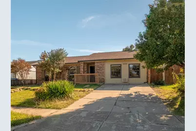 5525 Rearn Drive, The Colony, TX 75056 - Photo 2