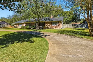 703 E Pennsylvania Ave, Van, TX 75790 - Photo 2
