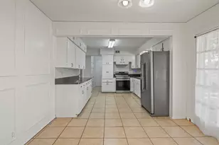 2007 E Park Row Dr, Arlington, TX 76010 - Photo 12