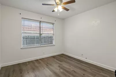 2007 E Park Row Drive, Arlington, TX 76010 - Photo 20