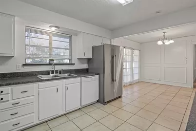 2007 E Park Row Drive, Arlington, TX 76010 - Photo 14