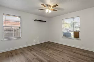 2007 E Park Row Dr, Arlington, TX 76010 - Photo 22