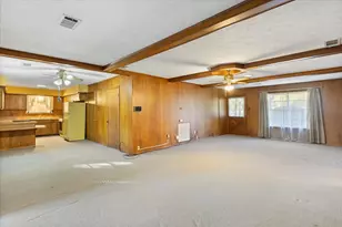 10714 Grove Oaks Blvd, Dallas, TX 75217 - Photo 16