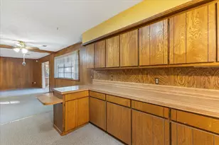 10714 Grove Oaks Blvd, Dallas, TX 75217 - Photo 14