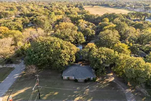 10714 Grove Oaks Blvd, Dallas, TX 75217 - Photo 2