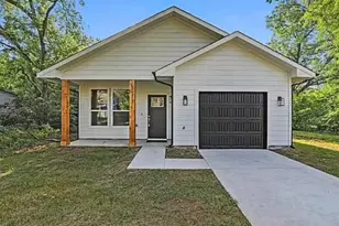 1305 Stanford St, Greenville, TX 75401 - Photo 2