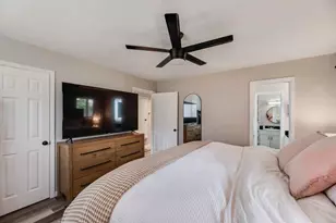 2003 Cypress St, Gainesville, TX 76240 - Photo 18