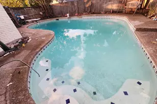 838 Pinehill Ln, Grand Prairie, TX 75052 - Photo 1