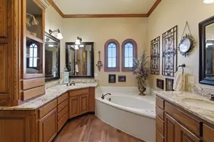 135 Serrano Ct, Weatherford, TX 76087 - Photo 14