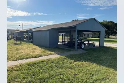 213-215 W Cedar Street, Gunter, TX 75058 - Photo 8