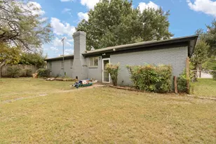 709 Cozby St N, Benbrook, TX 76126 - Photo 22