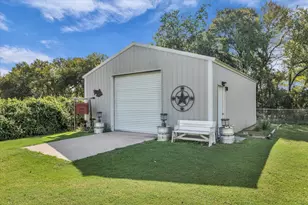 107 Fort Graham Cir, Waco, TX 76705 - Photo 34