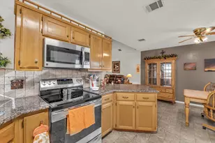 107 Fort Graham Cir, Waco, TX 76705 - Photo 12