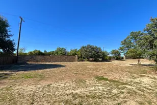 105 Oxford Ct, Weatherford, TX 76088 - Photo 34