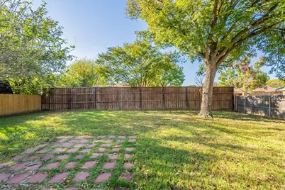 5300 Virburnum Court, Arlington, TX 76018 - Photo 24