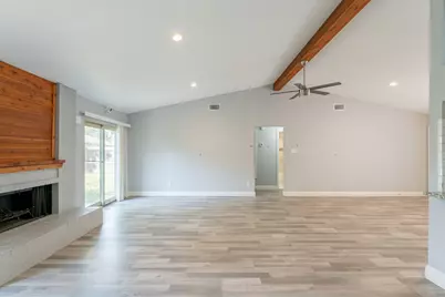 5300 Virburnum Court, Arlington, TX 76018 - Photo 10