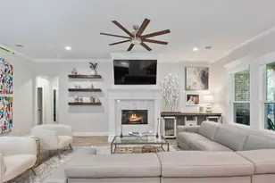 245 Colonial Dr, Mabank, TX 75156 - Photo 10