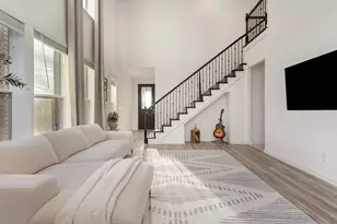 4517 Waterglass St, Garland, TX 75043 - Photo 4