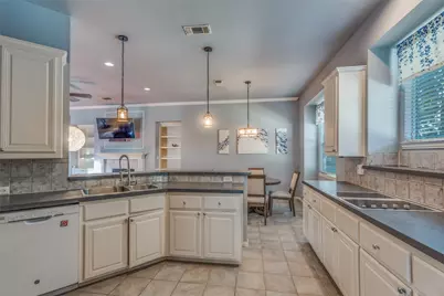 7800 Hamburg Court, Plano, TX 75025 - Photo 10
