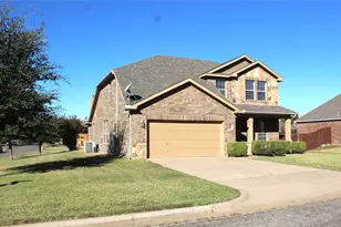 1730 Elk Run Dr, Stephenville, TX 76401 - Photo 2