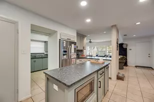 11132 Rosser Ct, Dallas, TX 75229 - Photo 10